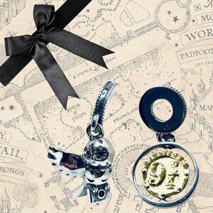 ⚡ NWOT Hedwig Owl Charm & Platform 9 3/4 & Hedwig Spinning Charm – Harry Potter